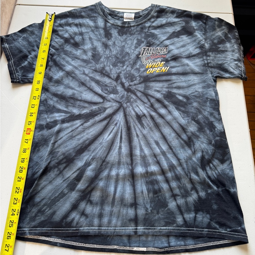 Tie-Dye Graphic T-Shirt Rare Men’s size Large